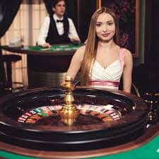 Antarmuka aplikasi mobile solo togel menampilkan dashboard akun dan opsi permainan